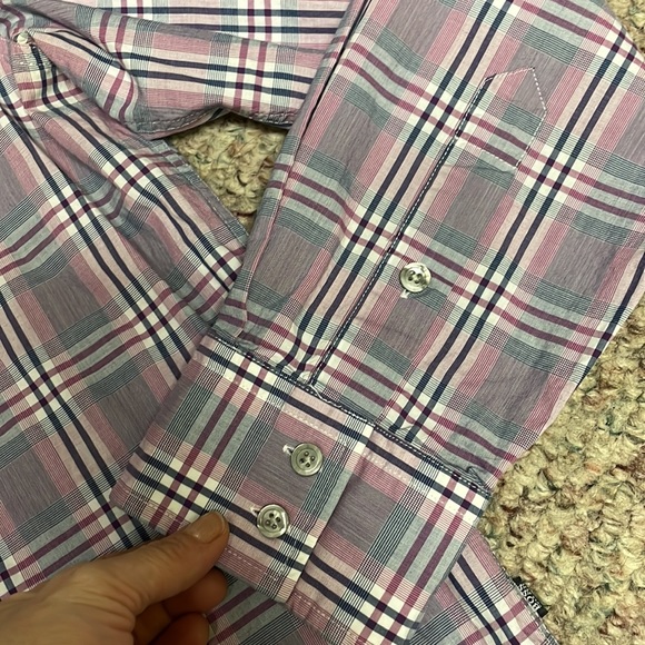 Like new Hugo boss dress shirt - Picture 4 of 10
